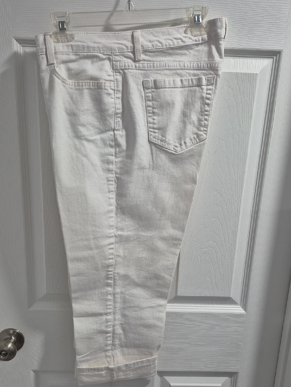 Jones New York White Cropped Ankle Jeans